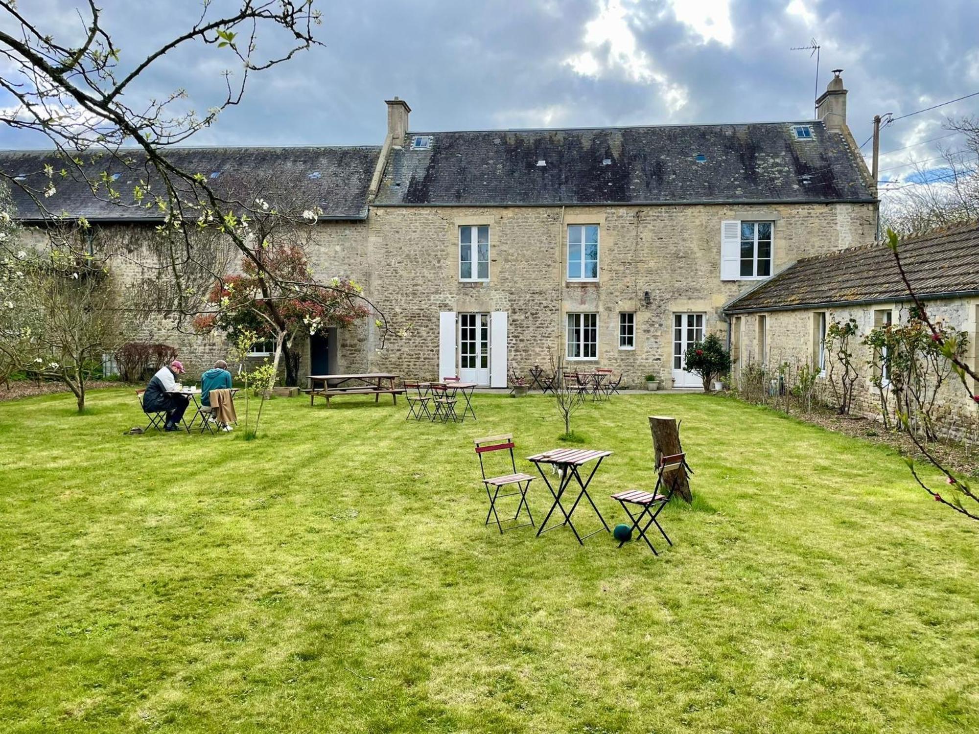 Les Chambres D'Omaha Beach Etablissement Avec Deux Chambres D'Hotes, Petit-Dejeuner Compris Fait-Maison Et Produits Locaux Vierville-sur-Mer Exteriör bild